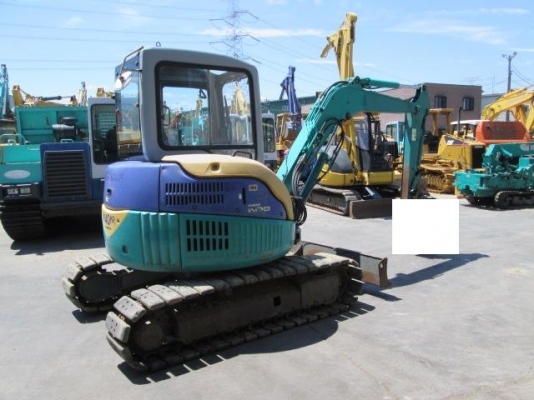 Komatsu PC40MR-1 นำเข้าเองจากญี่ปุ่น ตู้เก๋ง รถสวย ระบบดี ถึงไทยเร็วๆนี้ Komatsu PC40MR-1 นำเข้าเองจากญี่ปุ่น ตู้เก๋ง รถสวย ระบบดี ถึงไทยเร็วๆนี้