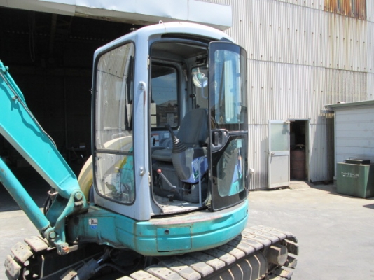 Komatsu PC40MR-1 นำเข้าเองจากญี่ปุ่น ตู้เก๋ง รถสวย ระบบดี ถึงไทยเร็วๆนี้