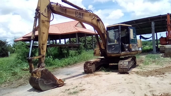 ขาย แบคโฮ CAT E120B เอกสารใบซื้อขาย รถใช้งานอยู่ประจำ เครื่องดี ปั้มดี ช่วงล่างดี ขาย แบคโฮ CAT E120B เอกสารใบซื้อขาย รถใช้งานอยู่ประจำ เครื่องดี ปั้มดี ช่วงล่างดี