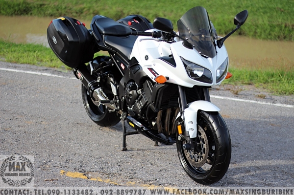 YAMAHA FZ1 1000cc ปี2012 รถออกศูนย์ ยามาฮ่า สวยใส เนียนๆ รถใช้มือเดียวป้ายแดง  วิ่ง 19xxx แท้ๆ