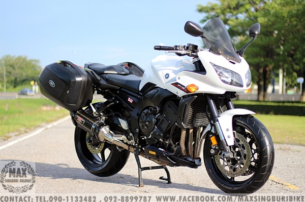 YAMAHA FZ1 1000cc ปี2012 รถออกศูนย์ ยามาฮ่า สวยใส เนียนๆ รถใช้มือเดียวป้ายแดง  วิ่ง 19xxx แท้ๆ