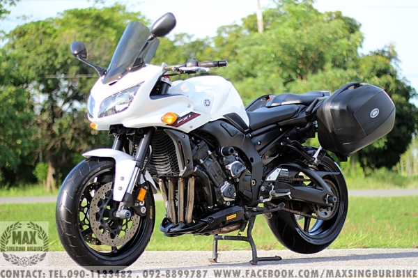 YAMAHA FZ1 1000cc ปี2012 รถออกศูนย์ ยามาฮ่า สวยใส เนียนๆ รถใช้มือเดียวป้ายแดง  วิ่ง 19xxx แท้ๆ