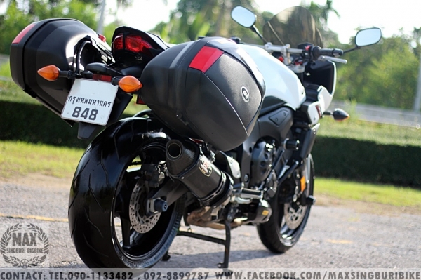 YAMAHA FZ1 1000cc ปี2012 รถออกศูนย์ ยามาฮ่า สวยใส เนียนๆ รถใช้มือเดียวป้ายแดง  วิ่ง 19xxx แท้ๆ