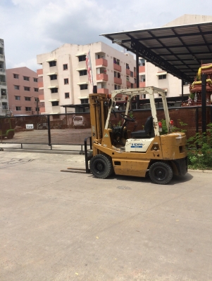 ขายรถยกโฟร์คลิฟท์ยี่ห้อ TCM 1.5 ตัน