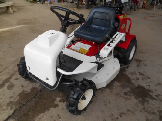 รถตัดหญ้า OREC RM90V  14 แรง พร้อมใช้งาน