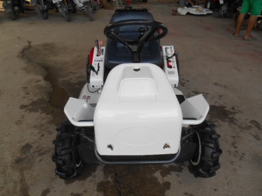 รถตัดหญ้า OREC RM90V 14 แรง พร้อมใช้งาน รถตัดหญ้า OREC RM90V 14 แรง พร้อมใช้งาน