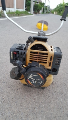 เครื่องตัดหญ้ามือ 2 ญี่ปุ่น ยี่ห้อ Kawasaki เครื่องตัดหญ้ามือ 2 ญี่ปุ่น ยี่ห้อ Kawasaki