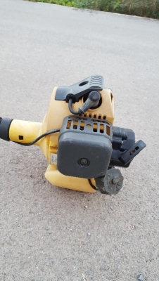 เครื่องตัดหญ้ามือ 2 ญี่ปุ่น ยี่ห้อ Kawasaki เครื่องตัดหญ้ามือ 2 ญี่ปุ่น ยี่ห้อ Kawasaki