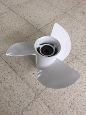 ใบพัดยามาฮ่าแท้ 13 1/2 x 15-k