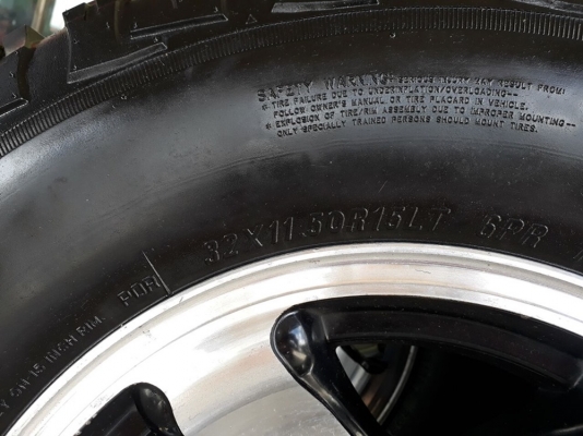 ล้อ jrd ขอบ 15 กว้าง 7.5 นิ้ว offset -5 พร้อมยาง maxxis bighorn mud 32x11.5 ขอบ 15