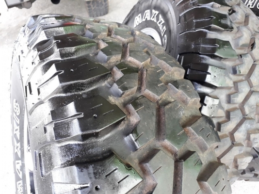 ล้อ jrd ขอบ 15 กว้าง 7.5 นิ้ว offset -5 พร้อมยาง maxxis bighorn mud 32x11.5 ขอบ 15 ล้อ jrd ขอบ 15 กว้าง 7.5 นิ้ว offset -5 พร้อมยาง maxxis bighorn mud 32x11.5 ขอบ 15