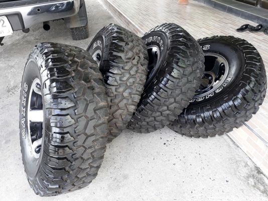 ล้อ jrd ขอบ 15 กว้าง 7.5 นิ้ว offset -5 พร้อมยาง maxxis bighorn mud 32x11.5 ขอบ 15 ล้อ jrd ขอบ 15 กว้าง 7.5 นิ้ว offset -5 พร้อมยาง maxxis bighorn mud 32x11.5 ขอบ 15