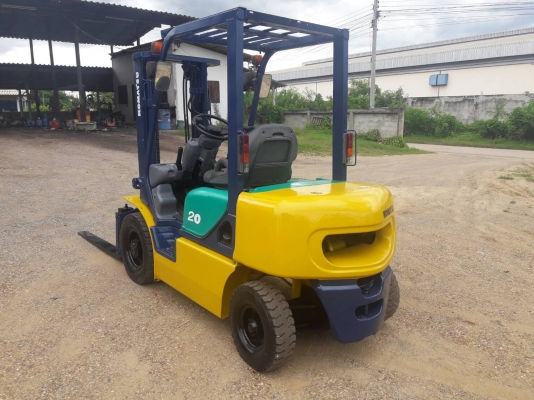 ขายรถยก KOMATSU  FG20-14 เครื่องเบนซิน H20 เกียร์ธรรมดา  ยกได้ 2 ตัน เสาสูง 3 เมตร งาหมุน ติดต่อ 098-7962549