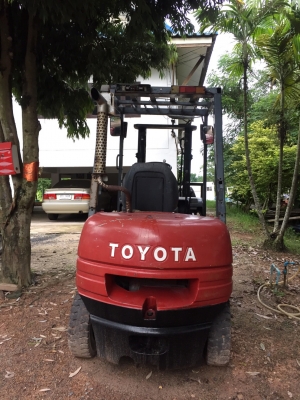 ขายด่วน!!รถโฟร์คลิฟต์ TOYOTA ราคาถูก เจ้าของขายเอง 081-294-9612