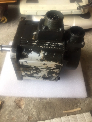 1000 บ. ส่งฟรี083-2000058 LINE ID: line832923 AC SERVO MOTOR ยี่ห้อ MITSUBISHI ขนาดกำลัง 1 KW. (มี 5 ลูก) 1000 บ. ส่งฟรี083-2000058 LINE ID: line832923 AC SERVO MOTOR ยี่ห้อ MITSUBISHI ขนาดกำลัง 1 KW. (มี 5 ลูก)