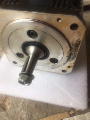 1000 บ. ส่งฟรี083-2000058 LINE ID: line832923 AC SERVO MOTOR ยี่ห้อ MITSUBISHI ขนาดกำลัง 1 KW. (มี 5 ลูก) 1000 บ. ส่งฟรี083-2000058 LINE ID: line832923 AC SERVO MOTOR ยี่ห้อ MITSUBISHI ขนาดกำลัง 1 KW. (มี 5 ลูก)