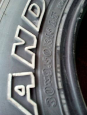 30x9.50R15  DUNLOP GRANDTREK AT1 ปี13  ชุด 4 เส้น  tel. 081-427-3941