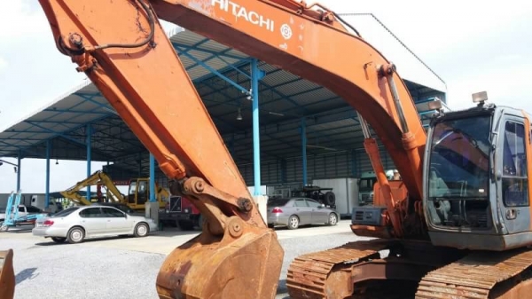 ขาย 950,000 HITACHI ZX 200-1 ไฟฟ้าครบ เครื่องดี ปั้มแรง เอวดี ช่วงล่างเต็มสวย เอกสารแจ้งจำหน่าย รถสวยพร้อมใช้   รถอยู่ ปทุมธานี โทร&amp;ไอดีไลน์ 0610710295
