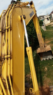 ขายรถแบคโฮ KOMATSU PC200-8 ใช้งาน 11,xxx ชั่วโมง สภาพดีพร้อมใช้งาน