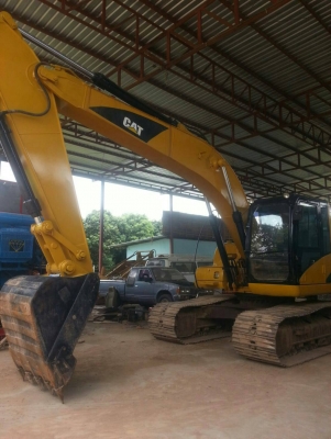 ขายรถแบคโฮ CAT 320C ใช้งาน 12,xxx ชั่วโมง สภาพดี พร้อมใช้งาน เอกสารเล่มทะเบียน