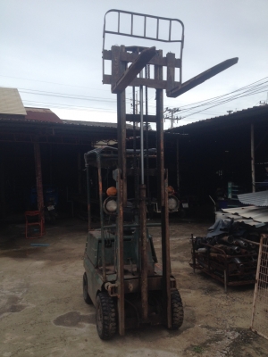 ขายด่วน รถฟอร์คลิฟต์ โตโยต้า เบนสิน  ยก 800กิโล  สภาพดี  ไม่มีรั่ว  สีไม่สวย  ขาย50000