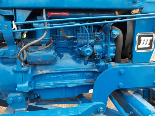 ขายด่วนครับ Ford 6600 T3 เต็มตัว ใบดัน ผานหลัง รถพร้อมลุยครับ เล่มพร้อม