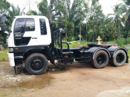 รถฮีโน่ 10 ล้อ ( หัวลาก ) FM1J 260 แรงม้า. ปี 45. สนใจติดต่อ 081 - 6079515
