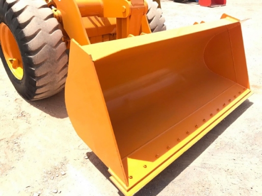 ขายรถตักล้อยาง KOMATSU 510 กรองเดี่ยว รถนอกนำเข้าจากญี่ปุ่น สภาพสวยพร้อมใช้ มีVDOการทำงานครับ