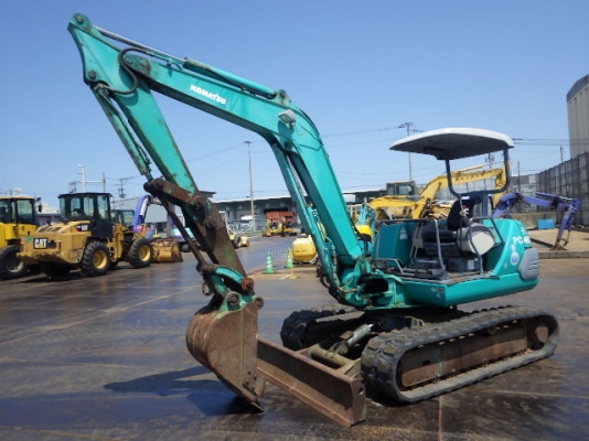 ขายรถแบคโฮ KOMATSU PC40-7 พร้อมอุปกรณ์ต่ออาร์มยาว รถนอกนำเข้าเองจากญี่ปุ่น สภาพสวยพร้อมใช้งาน ถึงเร็วๆนี้ครับ