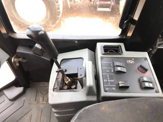 ขายรถตักล้อยาง CAT 910H ปี 2011 (ขนาดเท่า WA100-6) รถนอกนำเข้าจากญี่ปุ่น มีVDOการทำงานครับ ขายรถตักล้อยาง CAT 910H ปี 2011 (ขนาดเท่า WA100-6) รถนอกนำเข้าจากญี่ปุ่น มีVDOการทำงานครับ