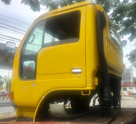 สินค้ามือสอง หัวเก๋ง Nissan สำหรับใส่รถบรรทุก 6 ล้อ นำไปดัดแปลงใส่กับรถบรรทุก 6ล้อ รุ่นอื่นๆ หรือแบบ สินค้ามือสอง หัวเก๋ง Nissan สำหรับใส่รถบรรทุก 6 ล้อ นำไปดัดแปลงใส่กับรถบรรทุก 6ล้อ รุ่นอื่นๆ หรือแบบ