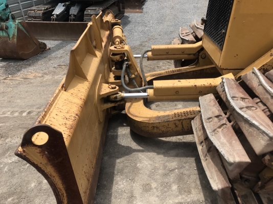 ขายรถดันดิน CATERPILLAR D5M FROM JAPAN สภาพพร้อมใช้งาน  สนใจติดต่อ 063-9316985 ID LINE : 0639316985 ครับ