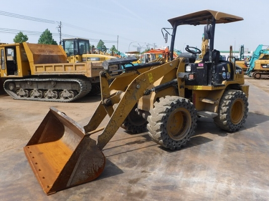 ขายรถตักล้อยาง CAT 902B ปี 2013 (ขนาดเท่า WA50) รถนอกนำเข้าเองจากญี่ปุ่น สภาพสวยพร้อมใช้งาน ถึงเร็วๆนี้ครับ