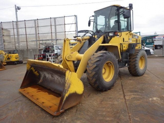 ขายรถตักล้อยาง KOMATSU WA100-6 ปี 2012 รถนอกนำเข้าเองจากญี่ปุ่น สภาพสวยพร้อมใช้งาน ถึงเร็วๆนี้ครับ