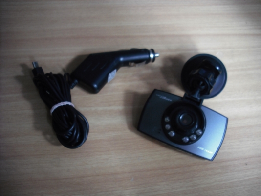 กล้องวงจรปิดติดรถยนต์ Full HD อินฟราเรด 6 ดวง (สีดำ)