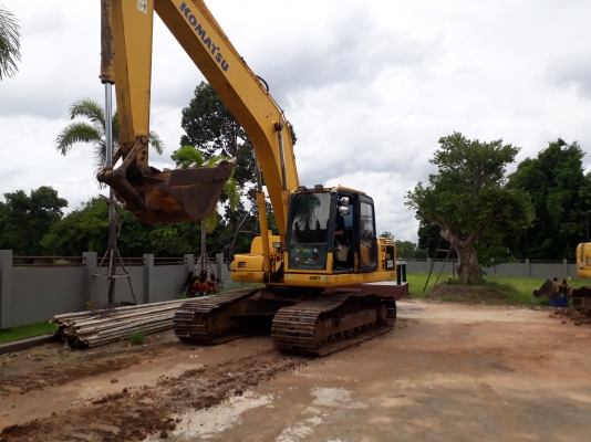 ขายด่วน KOMATSU PC200-8 สภาพพร้อมใช้งาน เครื่องปั้มดี ไฟฟ้าสมบูรณ์ แอร์เย็น เอกสารเเจ้งจำหน่าย สนใจสอบถาม 093-0764943  088-3223272 Kตั้ม