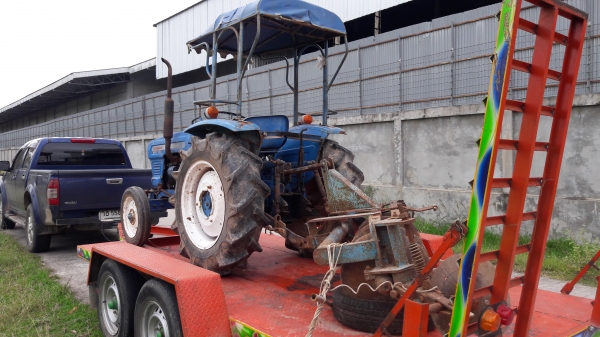 รถไถนานั่งขับเพลาเดียว hinomoto 28แรงเครื่องดีนิ่มๆปั้มแรงดีพร้อมผานหลังใบ19นิ้วใช้งานได้เลยครั รถไถนานั่งขับเพลาเดียว hinomoto 28แรงเครื่องดีนิ่มๆปั้มแรงดีพร้อมผานหลังใบ19นิ้วใช้งานได้เลยครั