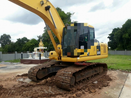 ขายด่วน KOMATSU PC200-7 สภาพสวยพร้อมใช้งาน เครื่องปั้มดีเยี่ยม เฟรมสวย บูมอามสวย ไฟฟ้าสมบูรณ์  แอร์เย็น ระบบไฮดรอลิคดีเยี่ยม เอกสารเล่มทะเบียน สนใจสอบถาม 093-0764943  0883223272 K ตั้ม
