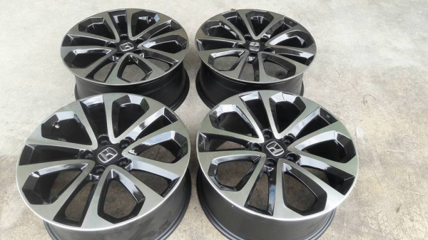 ขายล้อแม็ก accord g9 18"×8" สีดำหน้าเงา สนใจติดต่อร้าน ก.เจริญการยางครับ 081-3747940 ขายล้อแม็ก accord g9 18"×8" สีดำหน้าเงา สนใจติดต่อร้าน ก.เจริญการยางครับ 081-3747940