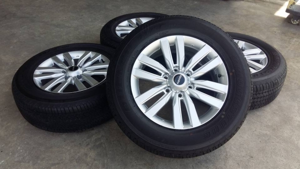 ขายล้อแม็กป้ายแดง mu-x 18&quot;x7&quot; พร้อมยางปี17  สนใจติดต่อร้าน ก.เจริญการยางครับ 081-3747940
