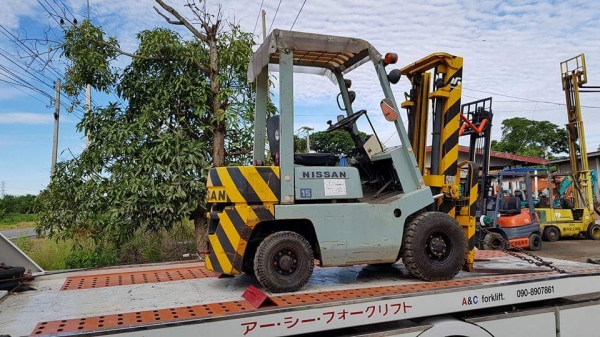 ขายด่วนรถยกNISSAN6FG15ยก1.5ตันยกสูง3เมตรรถนอกเพื่งนำเข้ายังไม่เคยใช้งานในเมืองไทยเลย