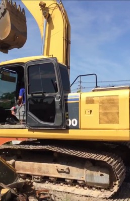 ขาย 1,295,000 KOMATSU pc 200-7 ไฟฟ้าครบ เครื่องดี ปั้มแรง เอวแน่น ช่วงล่างเต็ม เอกสารอินวอยทร์ รถอยู่ ปทุมธานี 090-772-3710 090-772-3708