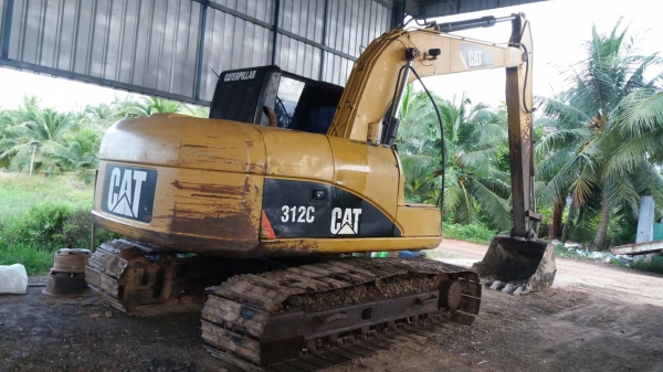 ขาย 950,000 CAT 312 C ไฟฟ้าครบ เครื่องดี ปั้มแรง เอวแน่น ช่วงล่างแน่น  รถอยู่ นครปฐม 090-772-3710 090-772-3708