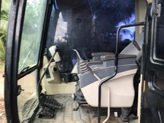 ขาย 950,000 CAT 312 C ไฟฟ้าครบ เครื่องดี ปั้มแรง เอวแน่น ช่วงล่างแน่น  รถอยู่ นครปฐม 090-772-3710 090-772-3708