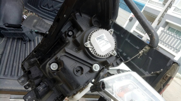ไฟหน้า NP300 นาวาร่า LED 1 คู่ ไฟหน้า NP300 นาวาร่า LED 1 คู่