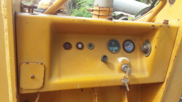 KOMATSU D21S-5