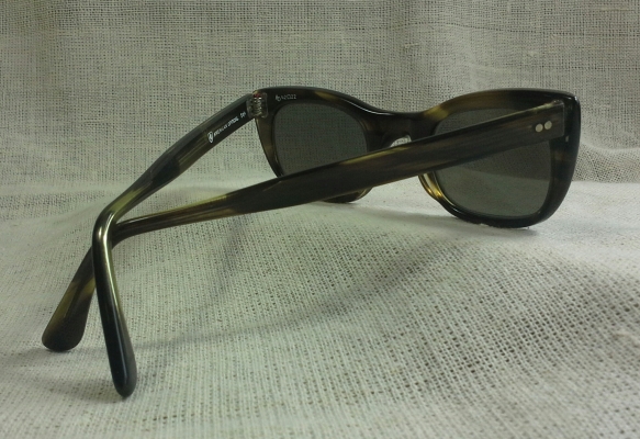 แว่นตา อเมริกัน เวย์ฟาเรอร์ ที่ยิ่งใหญ่ที่สุดแห่งยุค '70s  ไซซ์หายาก 'คนเล็ก - หัวใจโต'  Vintage AO American Optical USA