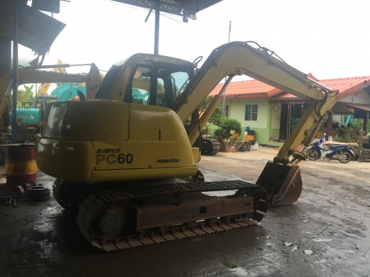 ขายจ้ารถขุด Komatsu PC60-7 นำเข้าเองจากญี่ปุ่นแท้ๆ เครื่องปั้มระบบดี สนใจมาลองระบบกันได้ค่ะ