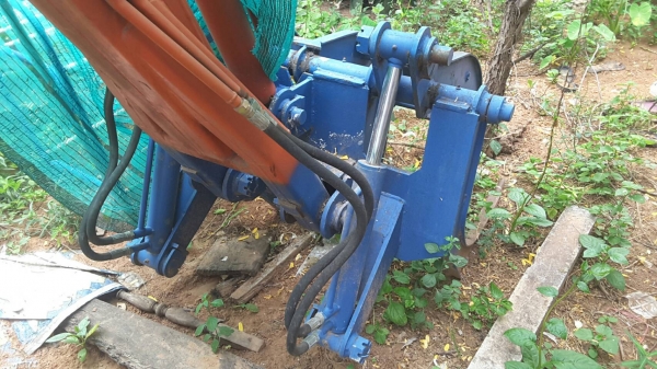 ขายคลีฟเล็ก คลีฟได้ 3-4 ร้อยโล ของมือแรก ใช้งานได้แค่ 3 เดือนถอดออก สภาพสดพร้อมใช้งาน