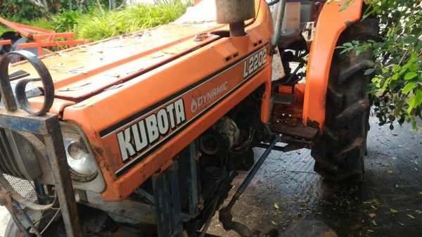 ขายรถไถ KUBOTA L2202 ราคา 55,000   สนใจโทรคุยกันก่อนได้ครับ ราคาต่อรองกันได้ครับ  มีรถขนส่งบริการทั่วไทย ร้านสามย่านแทรคเตอร์ ถ.สุขุมวิท ต.ทางเกวียน  อ.แกลง จ.ระยอง โทร 0818618678 ,0897489639,0899347475 id line=0818618678 id line=0897489639 ขายรถไถ KUBOTA L2202 ราคา 55,000   สนใจโทรคุยกันก่อนได้ครับ ราคาต่อรองกันได้ครับ  มีรถขนส่งบริการทั่วไทย ร้านสามย่านแทรคเตอร์ ถ.สุขุมวิท ต.ทางเกวียน  อ.แกลง จ.ระยอง โทร 0818618678 ,0897489639,0899347475 id line=0818618678 id line=0897489639
